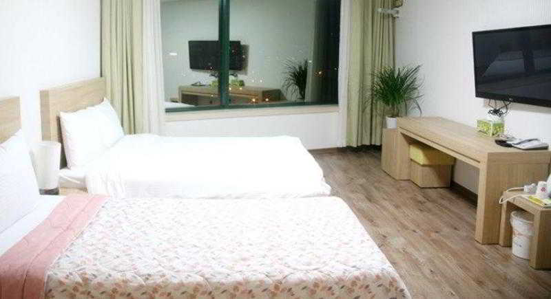 Elena Business Hotel Yeosu Extérieur photo