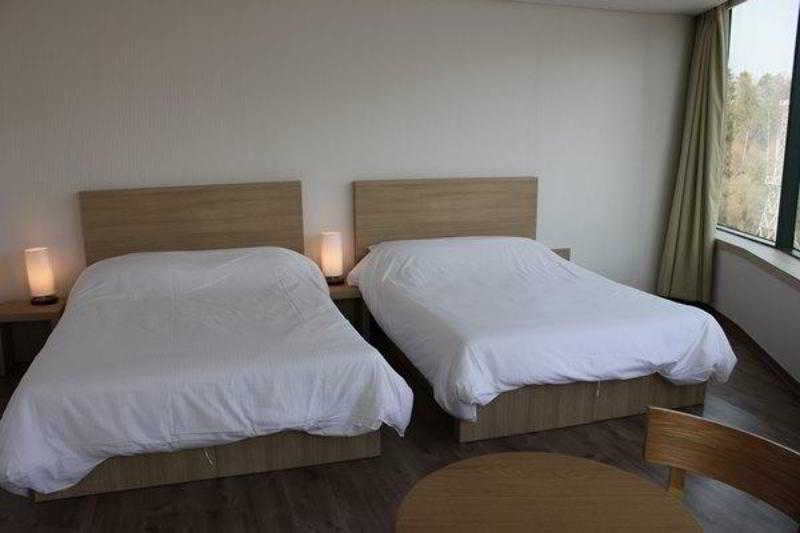 Elena Business Hotel Yeosu Extérieur photo