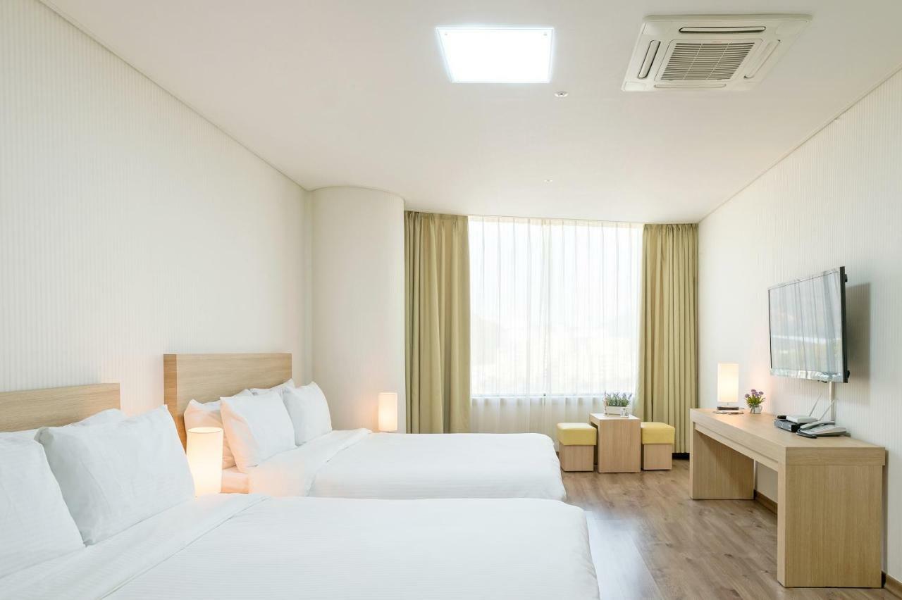 Elena Business Hotel Yeosu Extérieur photo
